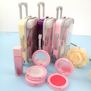 Nouveau design 2 en 1, kit de maquillage pour les lèvres, gloss à lèvres liquide hautement pigmenté et <span class=keywords><strong>poudre</strong></span> <span class=keywords><strong>blush</strong></span> hautement pigmentée avec boîte d'emballage - Product Image 5
