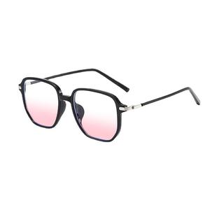 Lunettes de soleil Blush C3 pour femmes, monture intégrale, verres en résine, protection UV400, catégorie 1, couleur claire - Product Image 3
