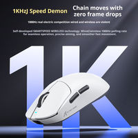 Souris de jeu sans fil Attack Shark X8 Plus - Capteur PAW3395 ultra-léger tri-mode pour l'e-sport (BT/2.4G/USB-C)