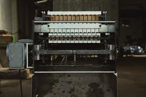 Cabezal Cortador de Anacardos de 12 Cuchillas, Capacidad 500-600 kg/h, Totalmente Automático, Alta Calidad, Proveedor Mayorista - Product Image 2