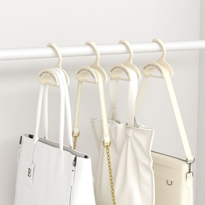 Organizador de Bolsos Apilable de Plástico con Logotipo Personalizable, Ahorra Espacio, para Bolsos y Carteras, Empacado en Cartón - Product Image 4