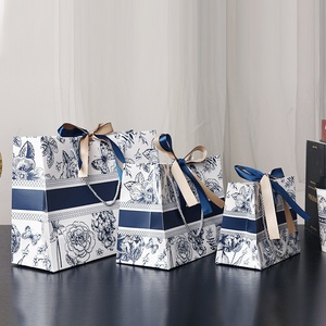 Moran stile retrò fiore linea bozza borsa negozio di abbigliamento laminata patinata carta regalo confezione serigrafia nastro - Product Image 4