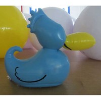 Poupée gonflable personnalisée en PVC de 2,5 mH, canard bleu de dessin animé, avec une résistance à l'eau durable. Jouets pour enfants, poupée, équipement publicitaire