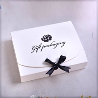 Boîte cadeau en papier pour sous-vêtements et bikinis, avec logo personnalisé en relief, laminage mat, jetable, impression offset 4 couleurs, pour sérum de soin de la peau