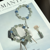Bracelet de perles classique en quartz rutilé vert naturel et kyanite - Charme floral rétro élégant - Bijoux unisexe - Troisième marque
