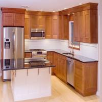 Ensemble de meubles de cuisine modulaires modernes en mélamine avec évier et îlot en bois pour projet d'appartement en Arabie Saoudite