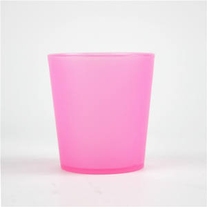 Gobelet à boisson en plastique, petit verre à shot pour bière et whisky, avec design incliné personnalisé pour les fêtes - Product Image 5