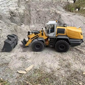 1/14 रिमोट कंट्रोल हाइड्रोलिक लोडर ट्रैक लोडर ट्रैक लोडर धातु मॉडल लाइट साउंड सिस्टम आरटीसी कारों 580 लोडर के लिए शामिल - Product Image 2