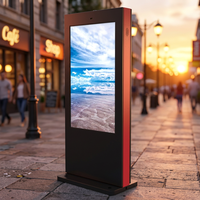 ENTENG Layar Digital LCD Berdiri untuk Luar Ruangan, Display Iklan dengan Android Terintegrasi, Sistem Manajemen Konten (CMS) Jarak Jauh