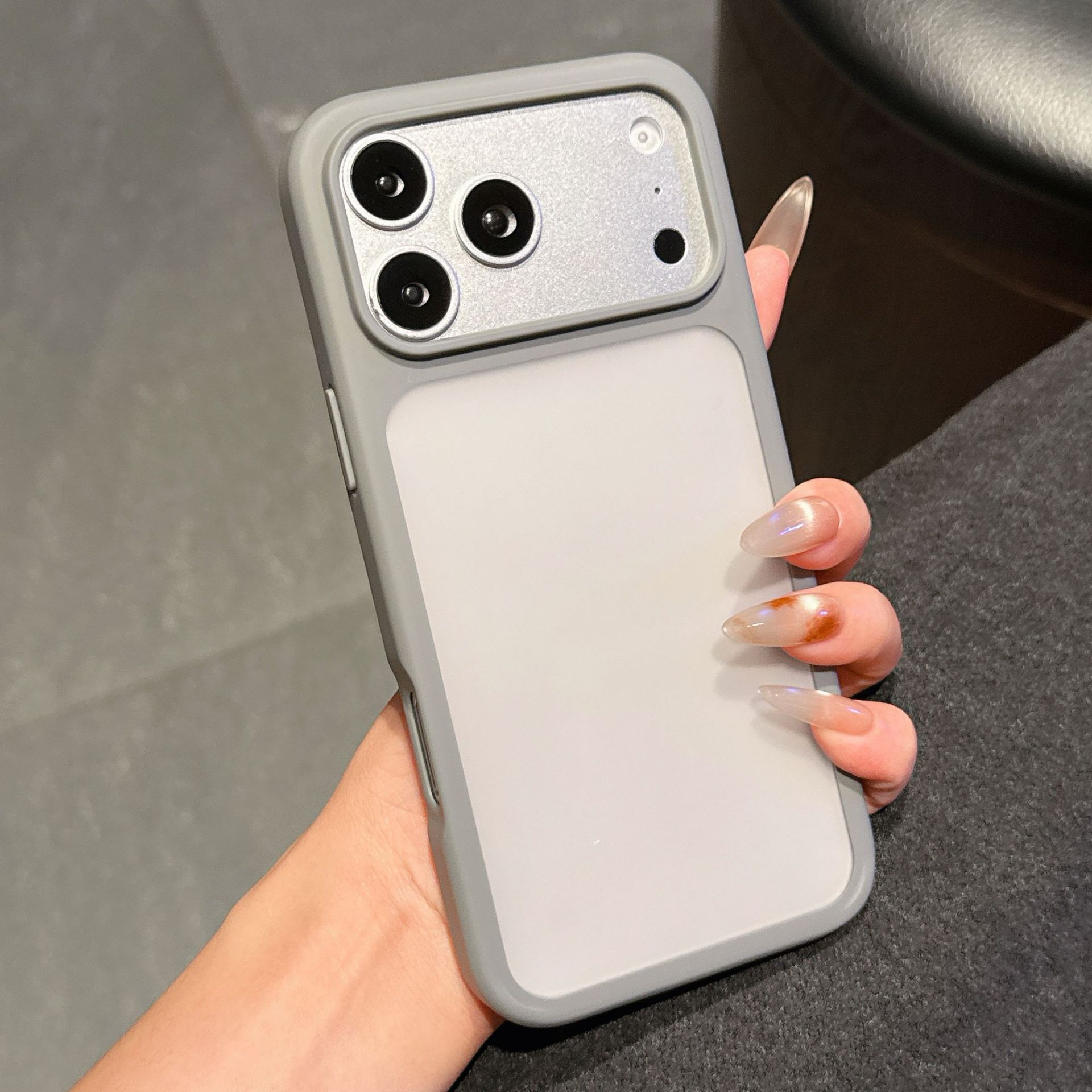 grigio trasparente