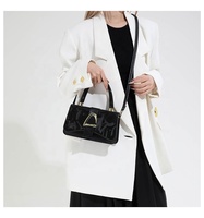Sac à bandoulière pour femmes tendance à la mode avec boucle tendance 2026, sac à bandoulière pour femmes