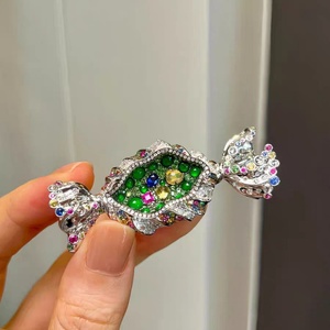 Broche de Liga Verde Estilo Floresta Candy Secret Realm com Cristal e Strass, Design Exclusivo de Flor Colorida e Requintada, Luxo Leve - Product Image 2