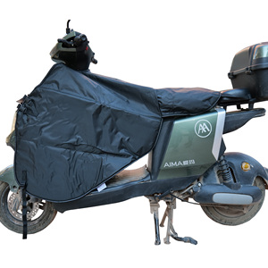 Couvre-<span class=keywords><strong>jambe</strong></span> de <span class=keywords><strong>scooter</strong></span> d'hiver noir avec bande réfléchissante imperméable tablier coupe-vent protecteur <span class=keywords><strong>pour</strong></span> accessoires de motos - Product Image 2