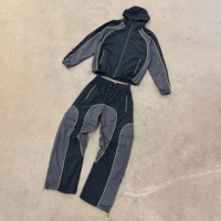 Conjunto Deportivo Personalizado con Ribete Reflectante, Chaqueta Cortavientos Ligera y Pantalones de Chándal con Diseño de Parches Sostenibles para Hombre