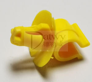 Clip de Sujeción del Capó OE 795059 para <span class=keywords><strong>Citroen</strong></span> Berlingo IV C3 II III C3 Picasso C4 <span class=keywords><strong>Cactus</strong></span> C4 Picasso II <span class=keywords><strong>C</strong></span>-Elysse DS3 Jumpy (marca Datwy) - Product Image 4