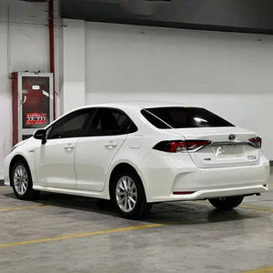 Toyota Corolla Berline Essence Automatique 5 Places avec Caméra Arrière, Modèle d'Exportation, Année 2021-2022, Véhicule d'Occasion, Faible Kilométrage - Product Image 3