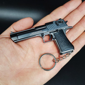 Llaveros de <span class=keywords><strong>Pistola</strong></span> de Juguete Desert Eagle de Metal de 9 cm, Varios Estilos, Precio de Fábrica - Product Image 6