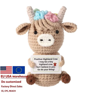 Muñeco de Vaca Highland Tejido a Mano que Aporta Lindas Emociones a tu Compañero de Mesa - Product Image 2