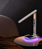 Lampe pliable blanche avec chargeur sans fil et affichage de la température et du calendrier
