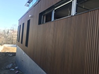 Panneau mural composite en WPC recouvert de Surlyn, facile à installer, résistant aux fissures, imperméable, durable, pour allées extérieures, conforme aux normes REACH et SVHC
