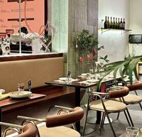 Chaise de salle à manger en acier inoxydable de style industriel, mobilier durable pour la maison, revêtement en cuir, garantie de 3 ans pour les restaurants et les hôtels