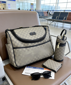 Ensemble de sacs à couches de luxe 3-en-1 : <span class=keywords><strong>Sac</strong></span> fourre-tout de maternité de créateur haut de gamme avec matelas à langer et porte-biberon isotherme, grand format, imperméable - Product Image 1