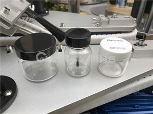 Applicateur d'étiquettes multifonctionnel pour le dessus et les côtés des boîtes, des bouteilles et des contenants, système d'étiquetage de haute précision - Product Image 6