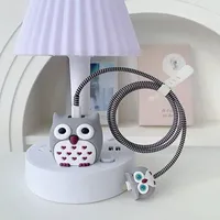 Mignon pingouin cochon fraise charge câble de données protecteur pour iPhone 18/20w chargeur housse de protection enrouleur accessoires