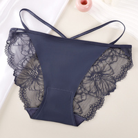 Fournisseur de culottes en dentelle Sous-vêtements pour femmes Respirant Taille basse Bikini doux pour femmes Sous-vêtements transparents Creux Culotte en dentelle florale