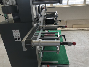 <span class=keywords><strong>Flexo</strong></span> тканевая этикетка полиэфирная атласная печатная машина/автоматическая двухсторонние 3-цветная печатная машина для ухода за одеждой - Product Image 5
