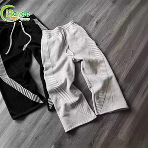 <span class=keywords><strong>Pantaloni</strong></span> Larghi da <span class=keywords><strong>Uomo</strong></span> in Cotone Streetwear con Logo Personalizzato, Joggers Oversize a Gamba Larga con Strisce Laterali - Product Image 2