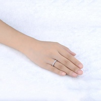 Jolie classique Imitation plaqué rhodium laiton tenue quotidienne demi éternité femmes CZ anneau cubique zircone filles promesse bijoux cadeau