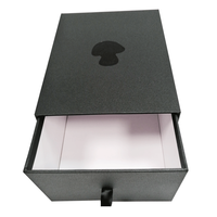 Boîte à bijoux personnalisée à tiroir noir en carton rigide avec intérieur en velours doux pour bagues, boucles d'oreilles, emballage de stockage Boîte en papier personnalisée