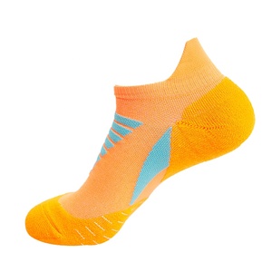 Chaussettes de sport respirantes et confortables pour athlètes, logo personnalisé, coupe basse, cheville courte, chaussettes de course athlétiques - Product Image 3
