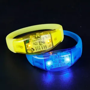 Aangepaste Concertbeweging Geactiveerd Led Polsband Spraakgestuurde Geluidsregeling Led Flitsende Armband Voor Feestartikelen