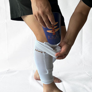 Kaos Kaki Olahraga Sepak Bola Tanpa Kaus Kaki dengan Logo Kustom, Penyangga Shin <span class=keywords><strong>Splint</strong></span>, dan Penyangga Betis Kompresi OEM - Product Image 1