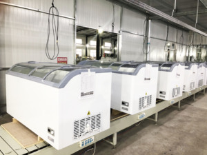 Congelador de Alta Capacidad con Enfriamiento Directo para Carne o Helado, Puertas Corredizas de Vidrio Templado para Refrigerador, Venta Directa de Fábrica - Product Image 1