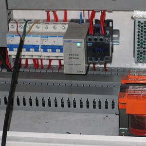 Machine de découpe de verre CNC automatique pratique à utiliser avec table de chargement avec vente en gros ponctuelle - Product Image 4