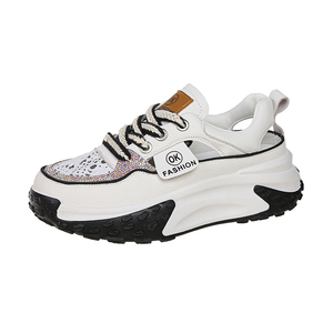 2025 été respirant baskets femmes chaussures décontractées nouveaux Styles dames chaussure en <span class=keywords><strong>cuir</strong></span> véritable baskets femmes hauteur augmentant - Product Image 1