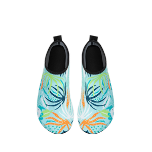 Chaussures aquatiques pour enfants Wolfjack, respirantes, amortissantes, antidérapantes, séchage rapide, légères, imperméables, à enfiler, en EVA et maille. - Product Image 1