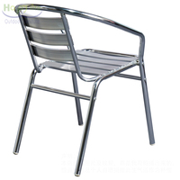Chaises de salle à manger empilables modernes en aluminium avec table en rotin, mobilier de jardin portable pour café, événements de restaurant, utilisation en extérieur