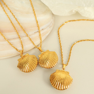 Collier pendentif coquillage doré en acier inoxydable, bijou de mode simple et luxueux pour femme, accessoire élégant pour le quotidien - Product Image 3