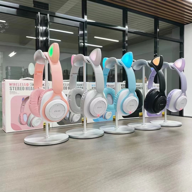 QC11 Cat Ear Headphones Cute Girls Music Headset Wireless Headset TF Card Microphone Children Gaming Headset
