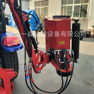 Tondeuse à fléaux avec système hydraulique pour la taille des arbres et des haies, machine agricole multifonctionnelle rouge - Product Image 4