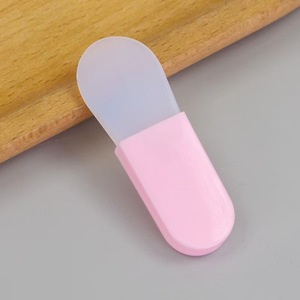 Brosse à masque facial portable en silicone mini blanche/rose/bleue, outil d'application de beauté pour le visage, spatule de nettoyage facial – Vente chaude - Product Image 2