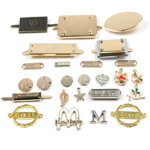 Etiqueta de Metal con logotipo personalizado para ropa - Product Image 1