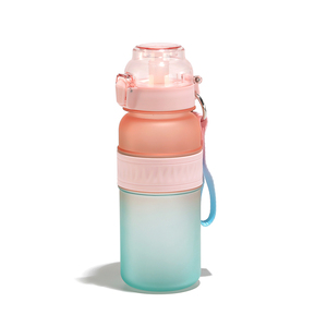 Vente en gros Bouteille d'eau aromatisée aux fruits Tritan sans BPA <span class=keywords><strong>Gourde</strong></span> Bouteille d'eau au parfum pour sports de plein air avec dosettes de saveur - Product Image 5