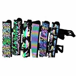 Éventail réfléchissant grand format 33 cm (13 pouces) avec étui, accessoires pour tenues Pride et soirées Rave, en tissu polyester brillant, logo personnalisé, portable - Product Image 1