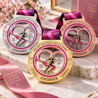 Médailles personnalisées pour femmes, en forme de cœur, pour les finalistes de marathons et de courses de 5K, 10K, 21K, avec rubans roses et illustration inversée personnalisée