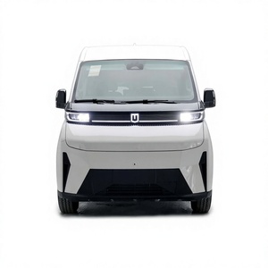 Geely Farizon Super Van, Auto Eléctrico con Tracción en las Cuatro Ruedas, Batería de Litio, Asientos de Cuero R18, Cámara Trasera - Product Image 1